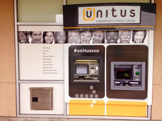 Custom Graphics & Vinyl Decals Custom Graphics & Vinyl Decals