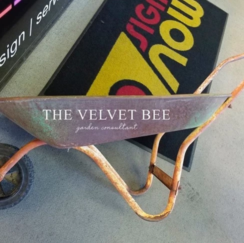 Custom Graphics & Vinyl Decals Custom Graphics & Vinyl Decals